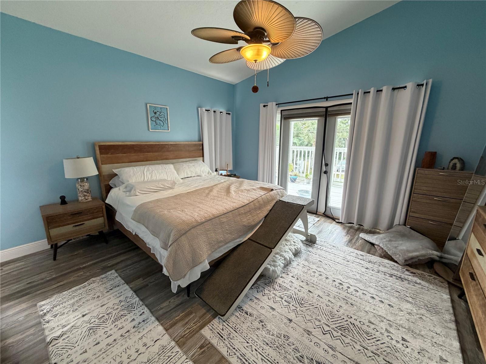 Listing photo id 15 for 508 83rd Street Nw