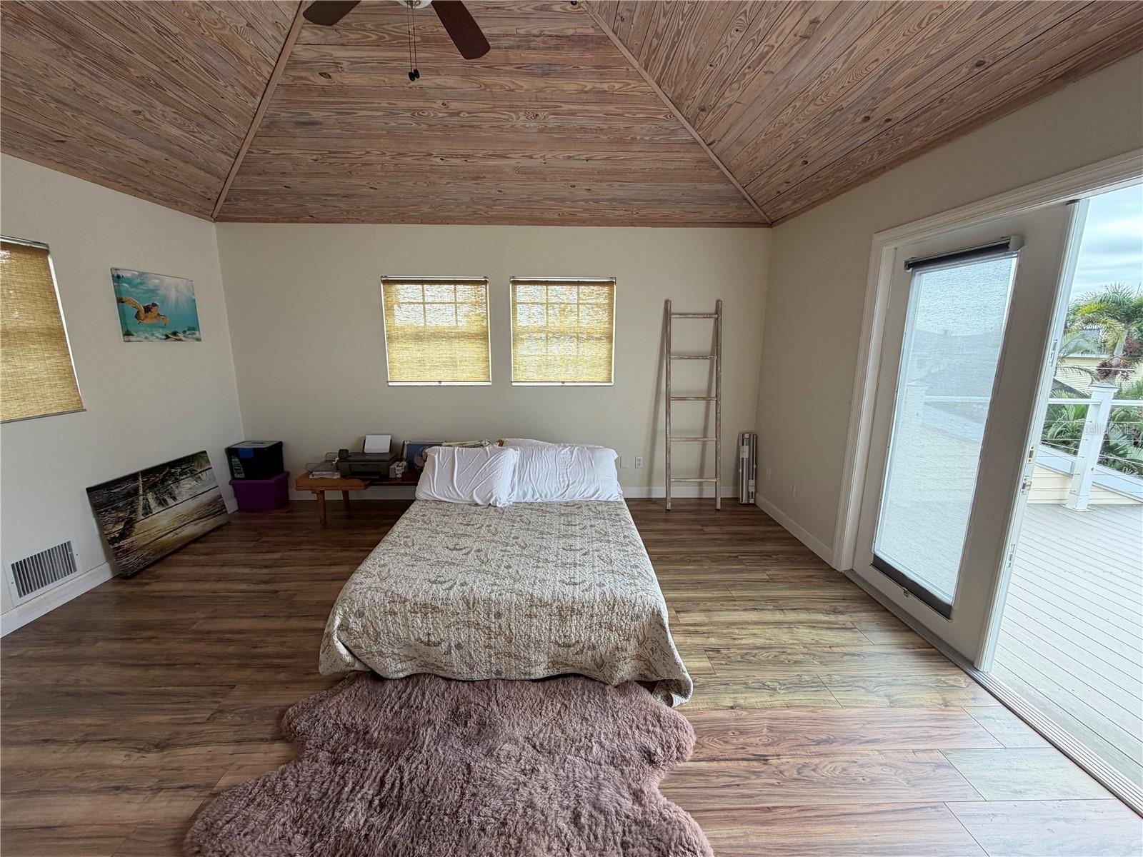 Listing photo id 21 for 508 83rd Street Nw