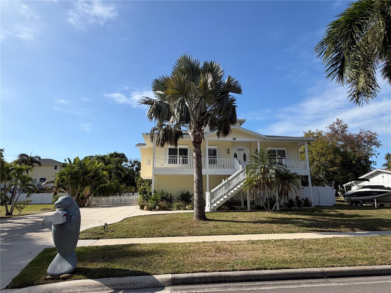 Listing photo id 1 for 508 83rd Street Nw