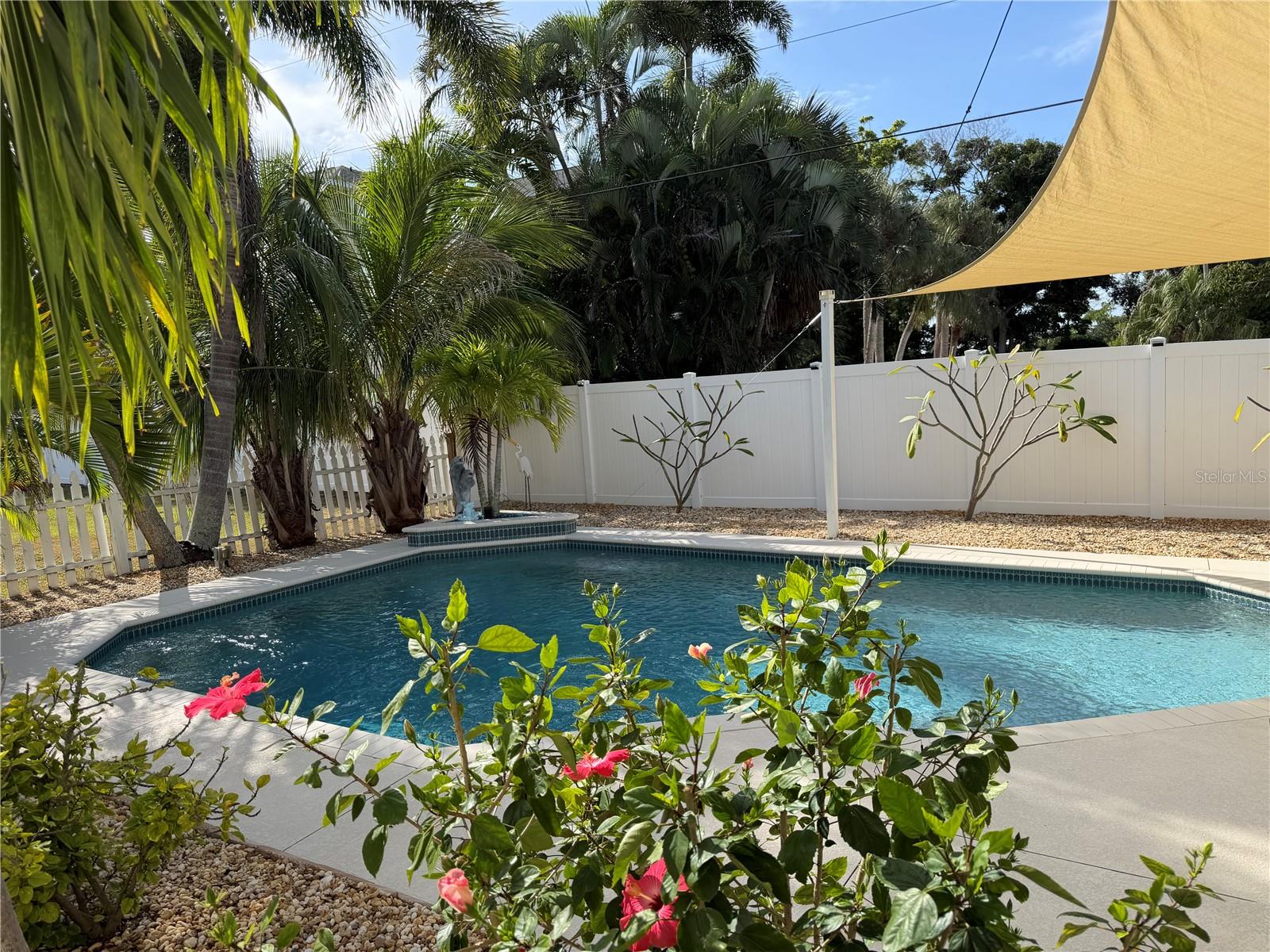 Listing photo id 2 for 508 83rd Street Nw