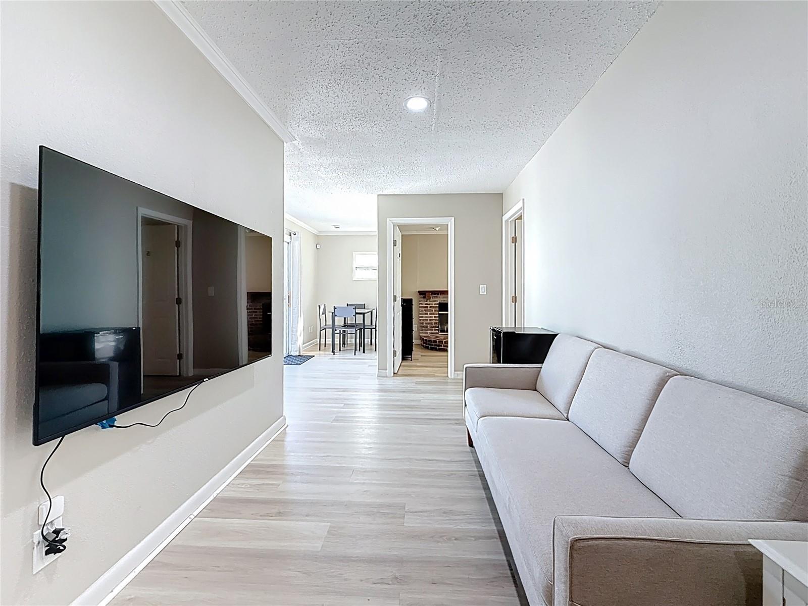 Listing photo id 19 for 13601 Audrey Lane