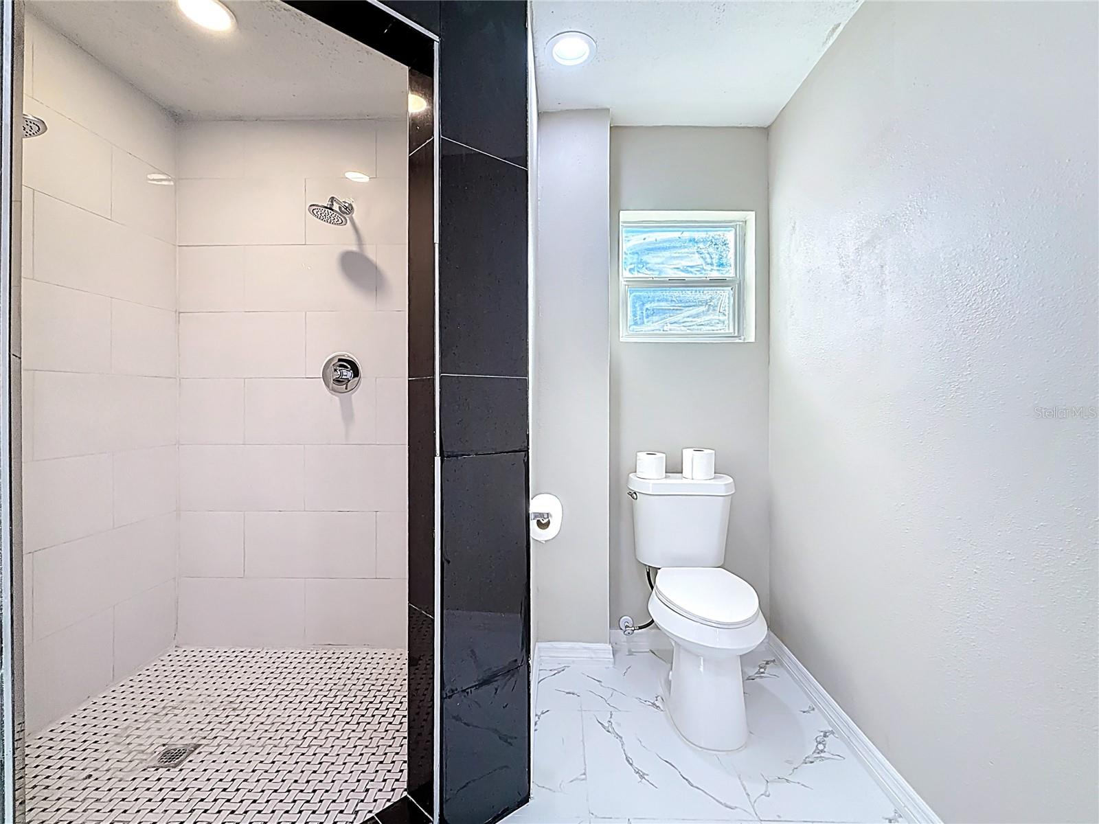 Listing photo id 33 for 13601 Audrey Lane