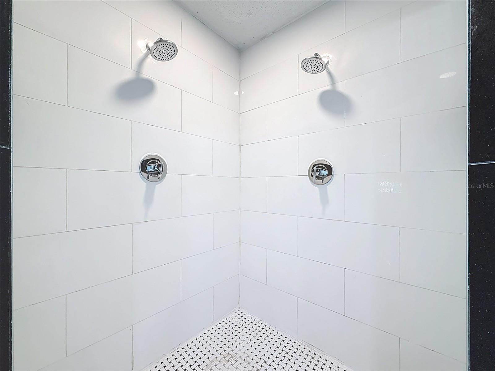 Listing photo id 34 for 13601 Audrey Lane