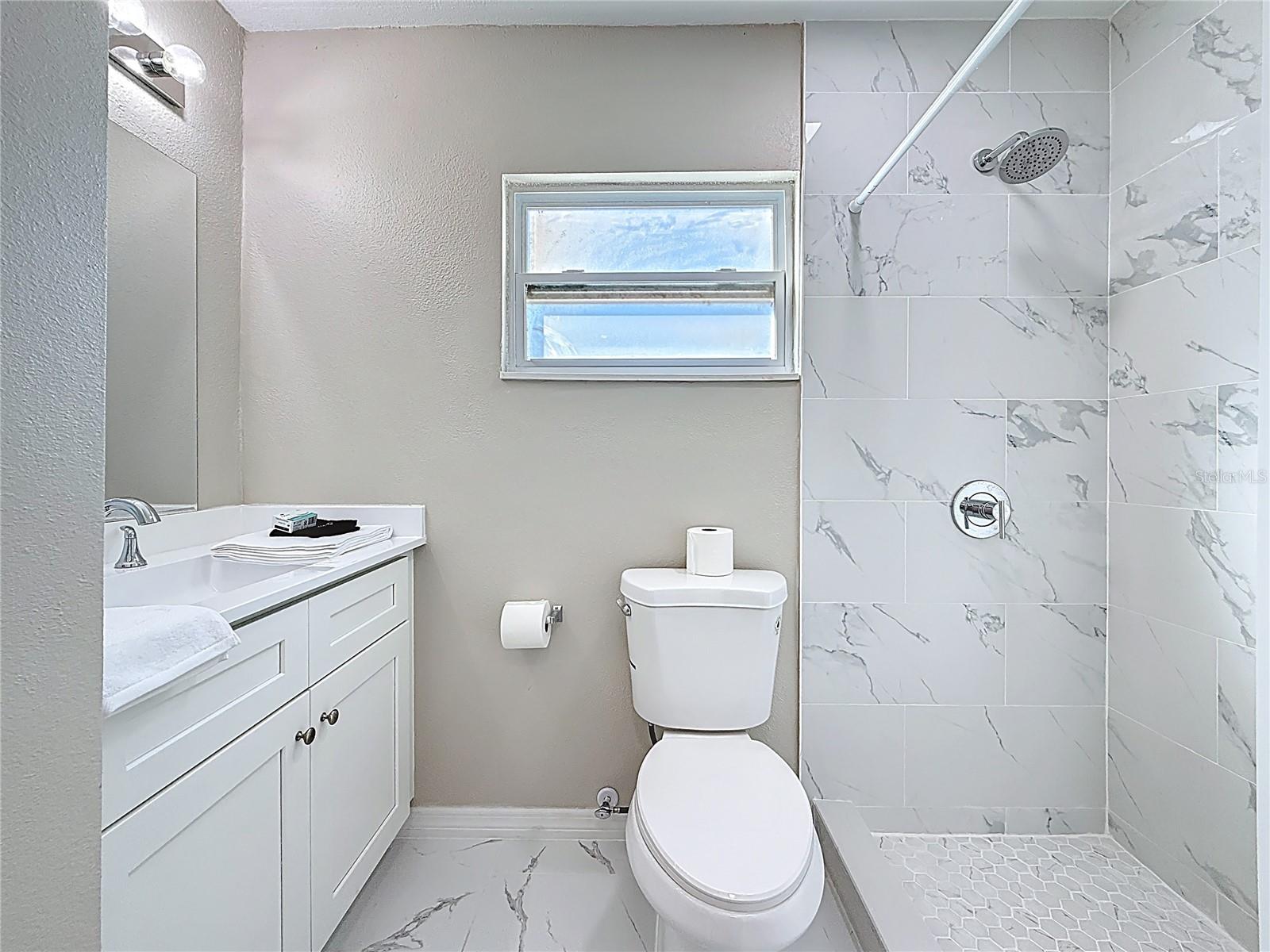 Listing photo id 46 for 13601 Audrey Lane