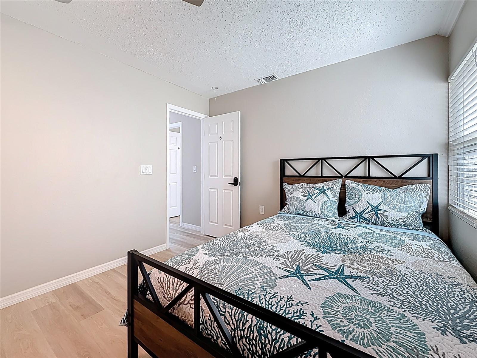 Listing photo id 56 for 13601 Audrey Lane