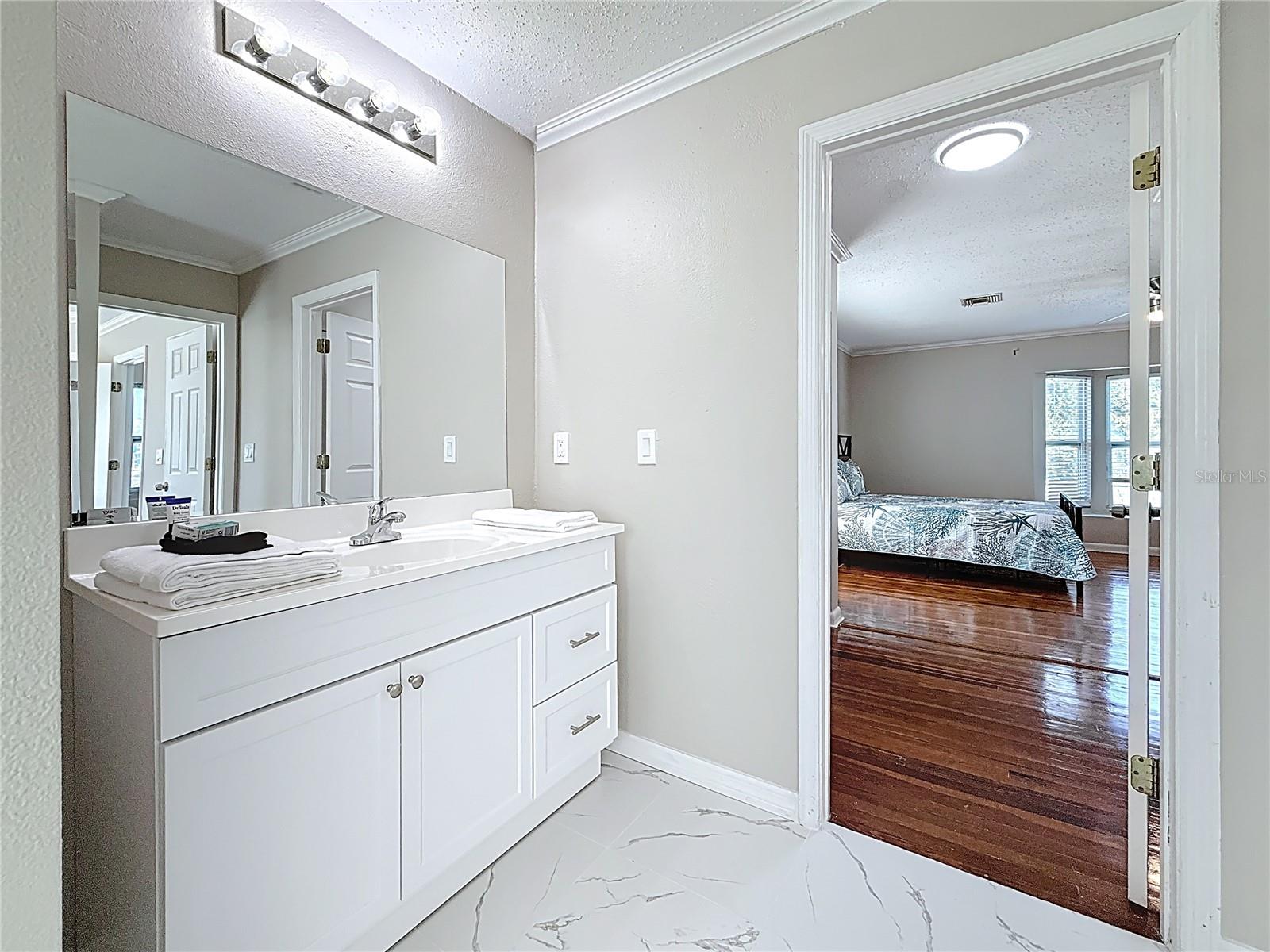 Listing photo id 69 for 13601 Audrey Lane