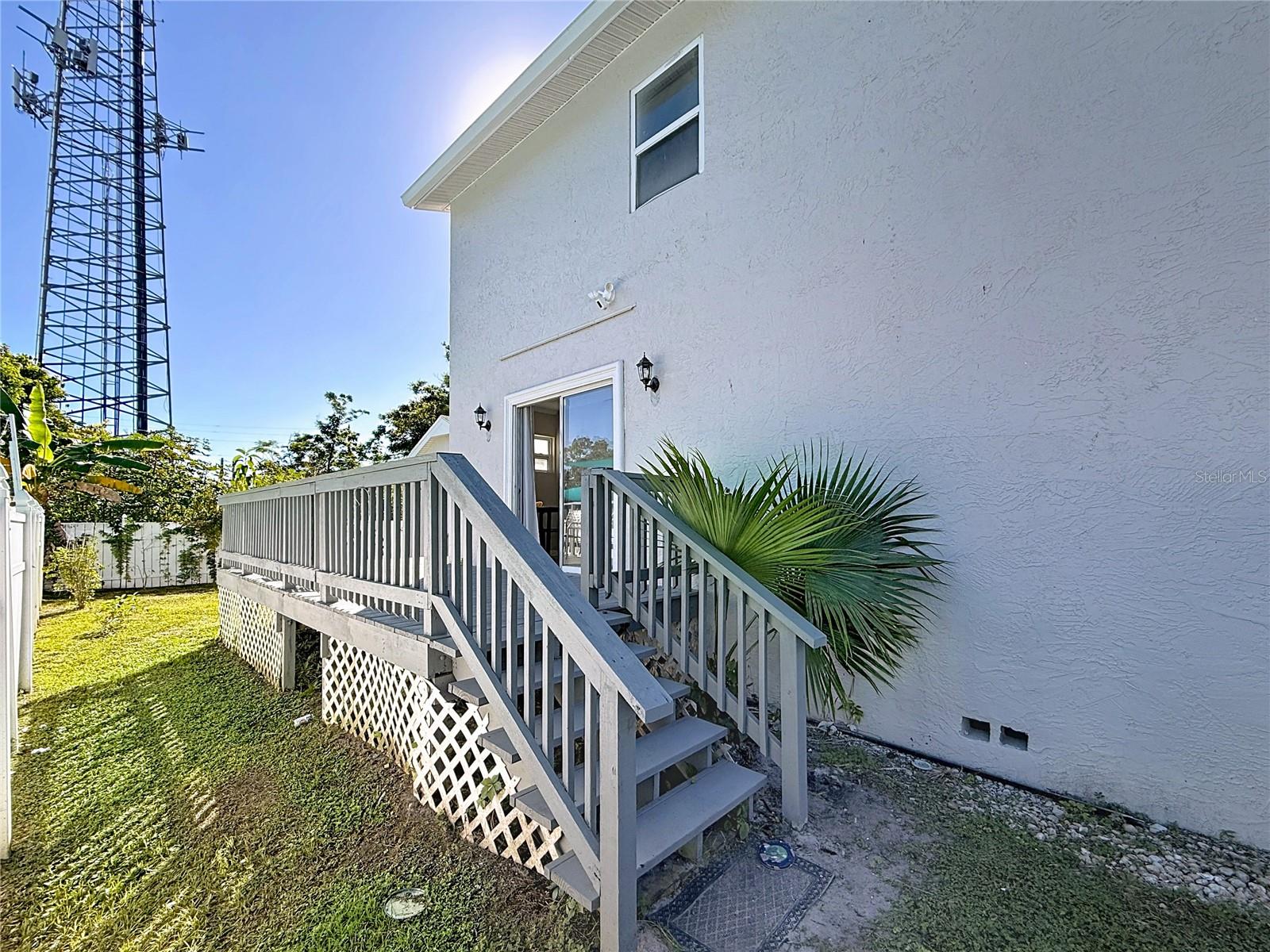 Listing photo id 74 for 13601 Audrey Lane