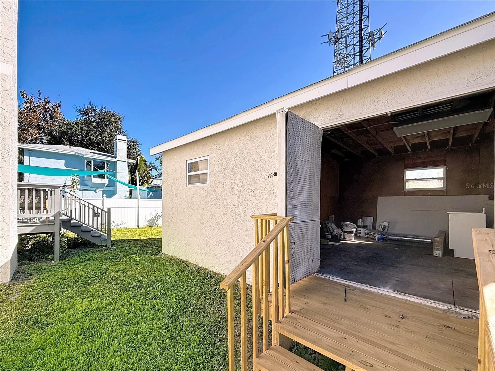 Listing photo id 84 for 13601 Audrey Lane