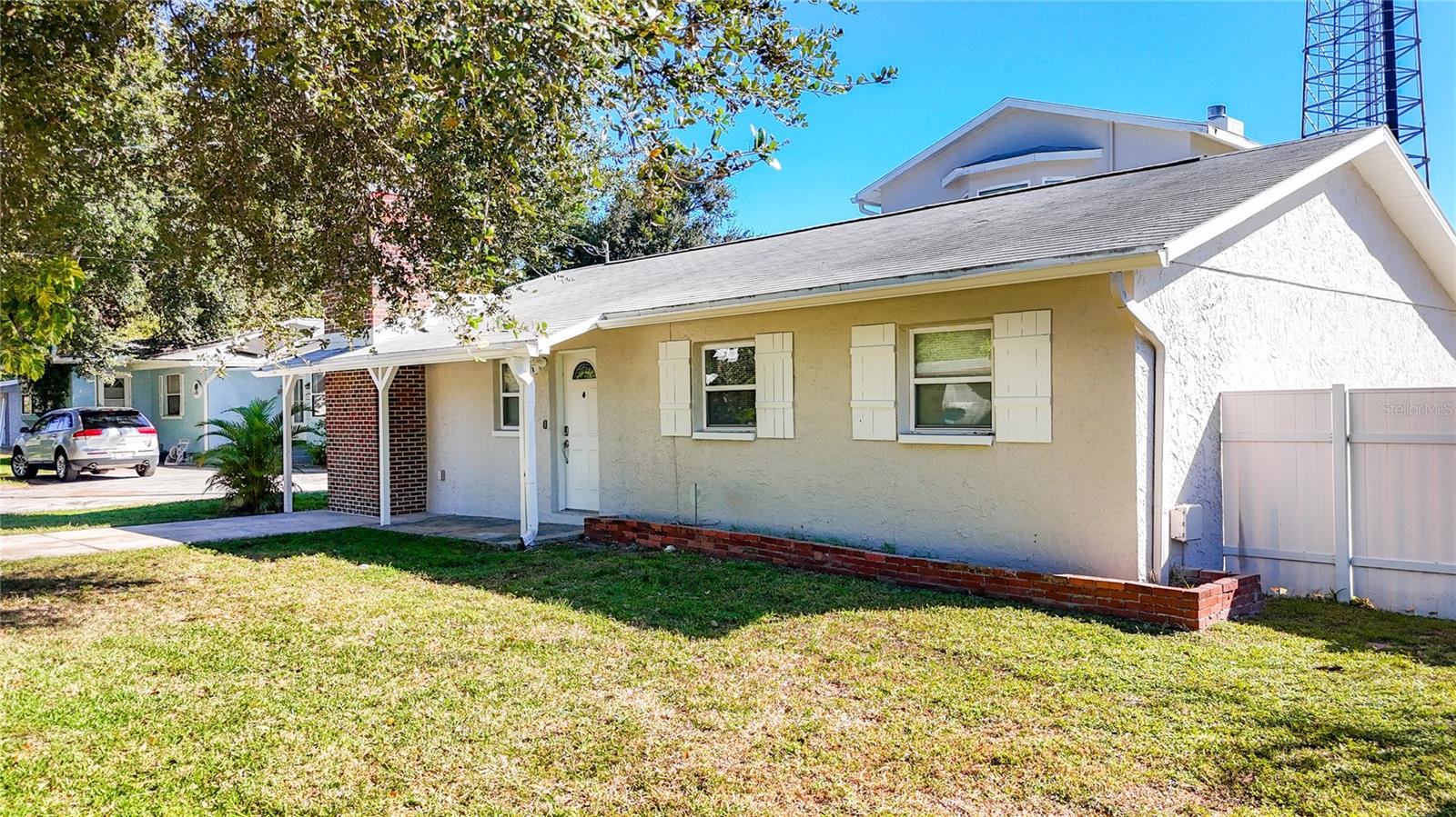 Listing photo id 7 for 13601 Audrey Lane