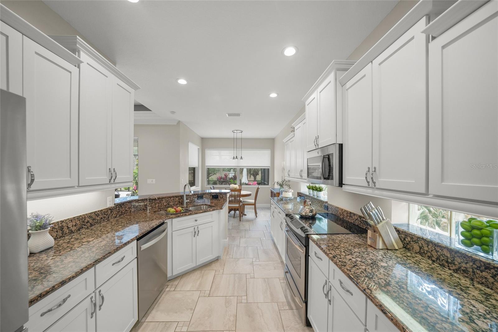 Image 28 of 66 For 1303 Thornapple Drive