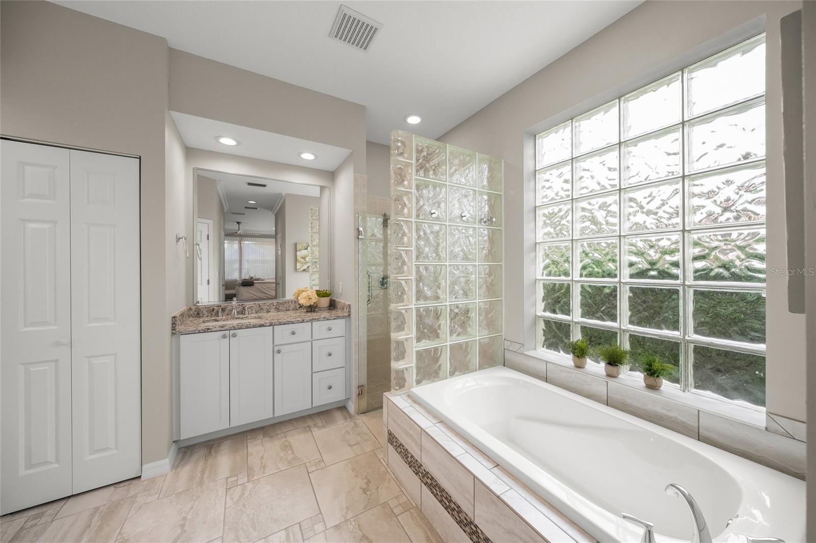 Image 47 of 66 For 1303 Thornapple Drive