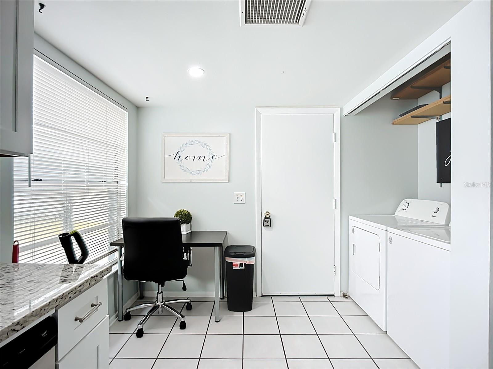 Image 11 of 45 For 5638 25th Street Circle E