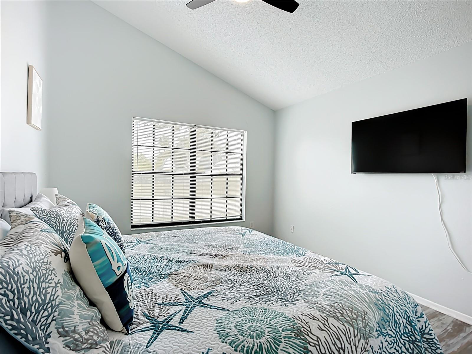 Image 22 of 45 For 5638 25th Street Circle E