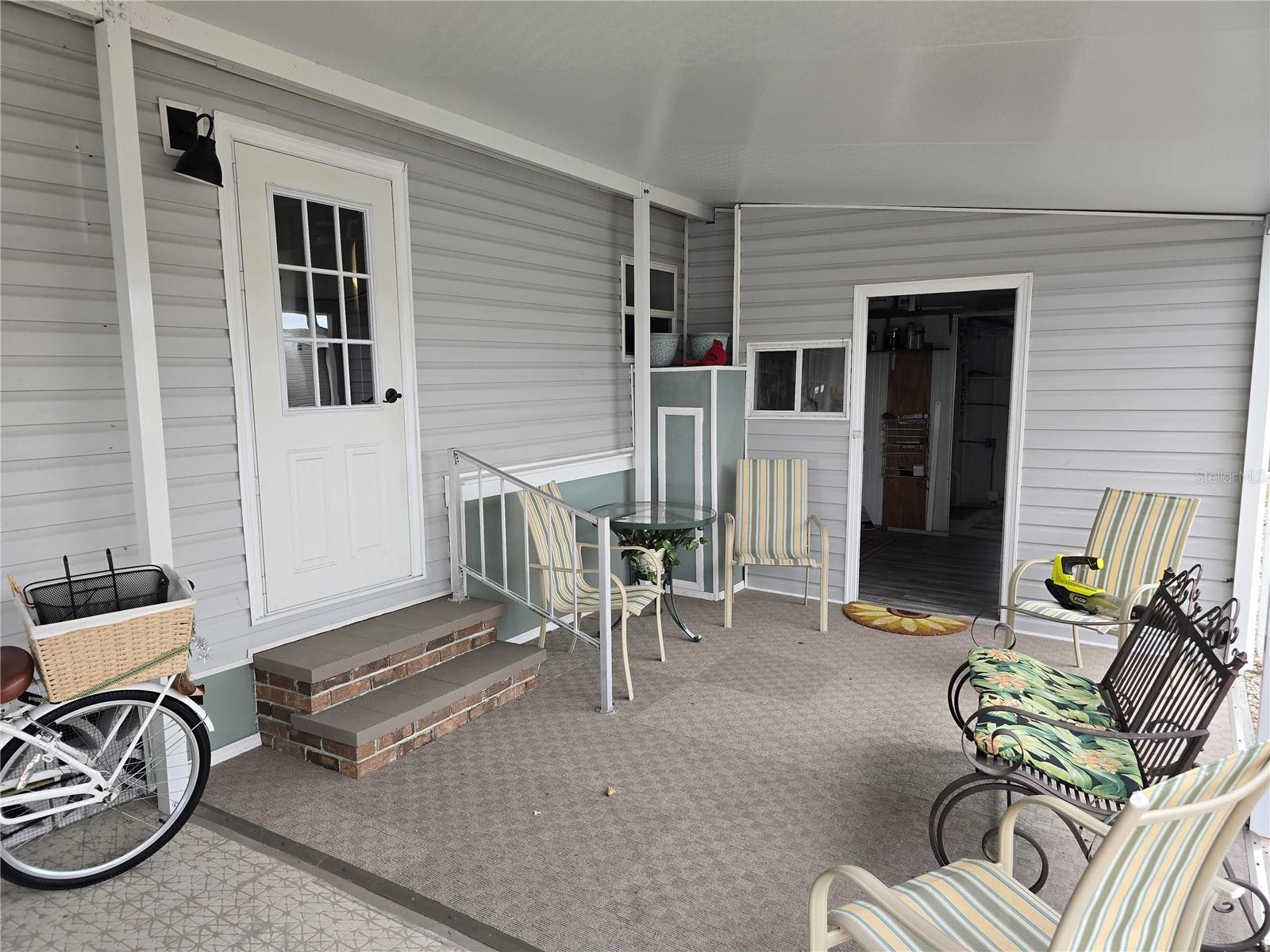 Image 26 of 31 For 6 Botany Bay Circle