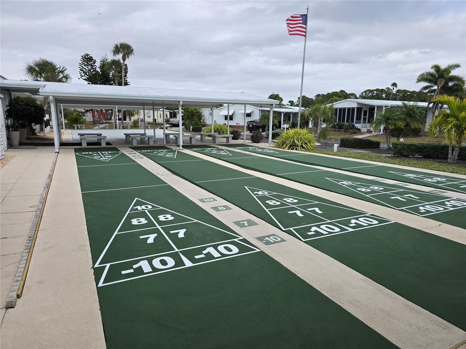 Image 28 of 31 For 6 Botany Bay Circle