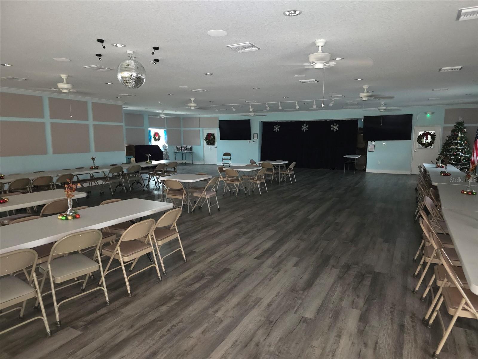 Image 30 of 31 For 6 Botany Bay Circle