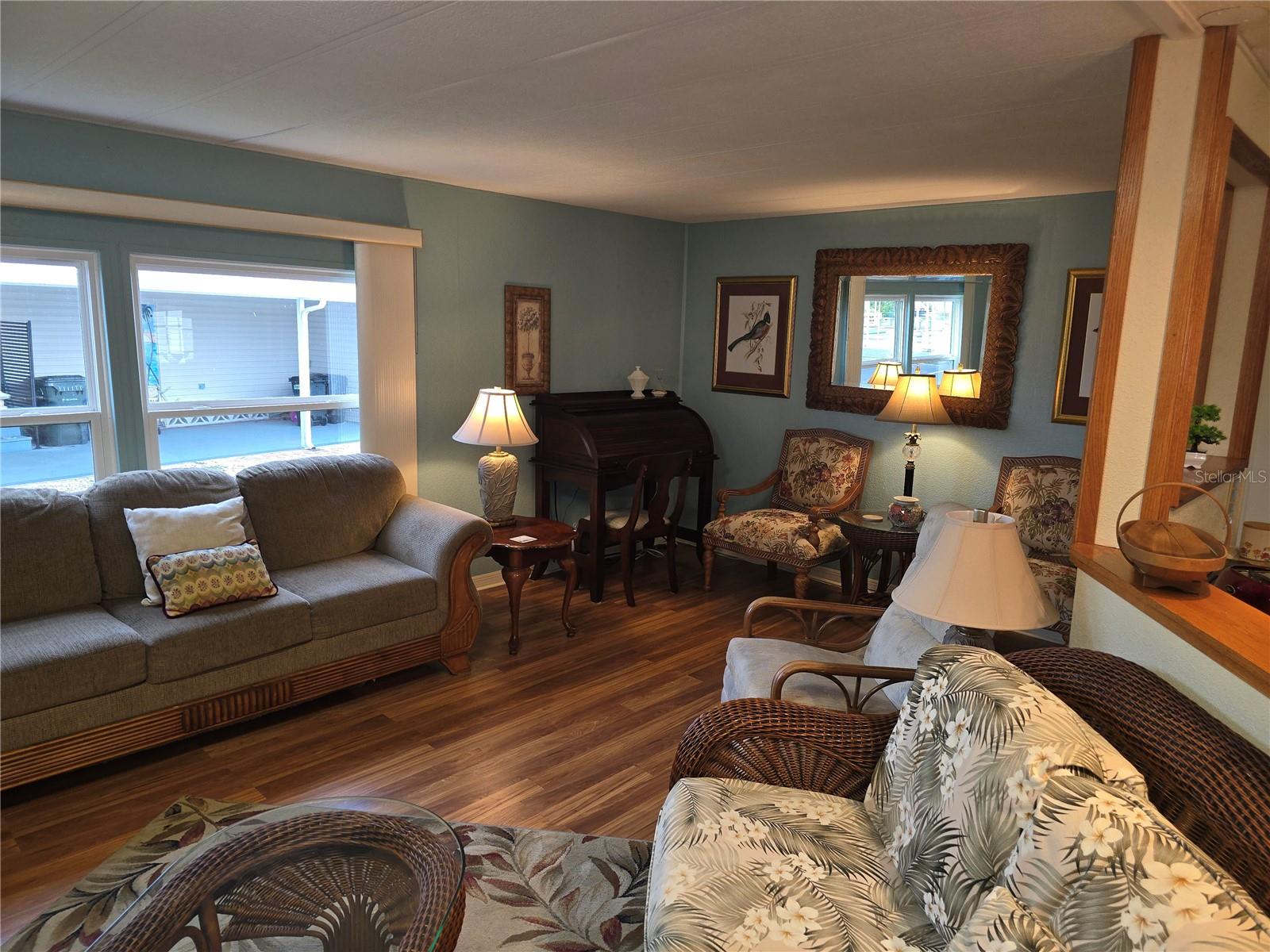 Image 5 of 31 For 6 Botany Bay Circle