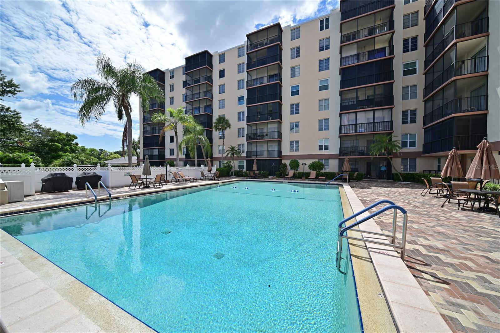 Image 4 of 41 For 2901 26th Street W 320