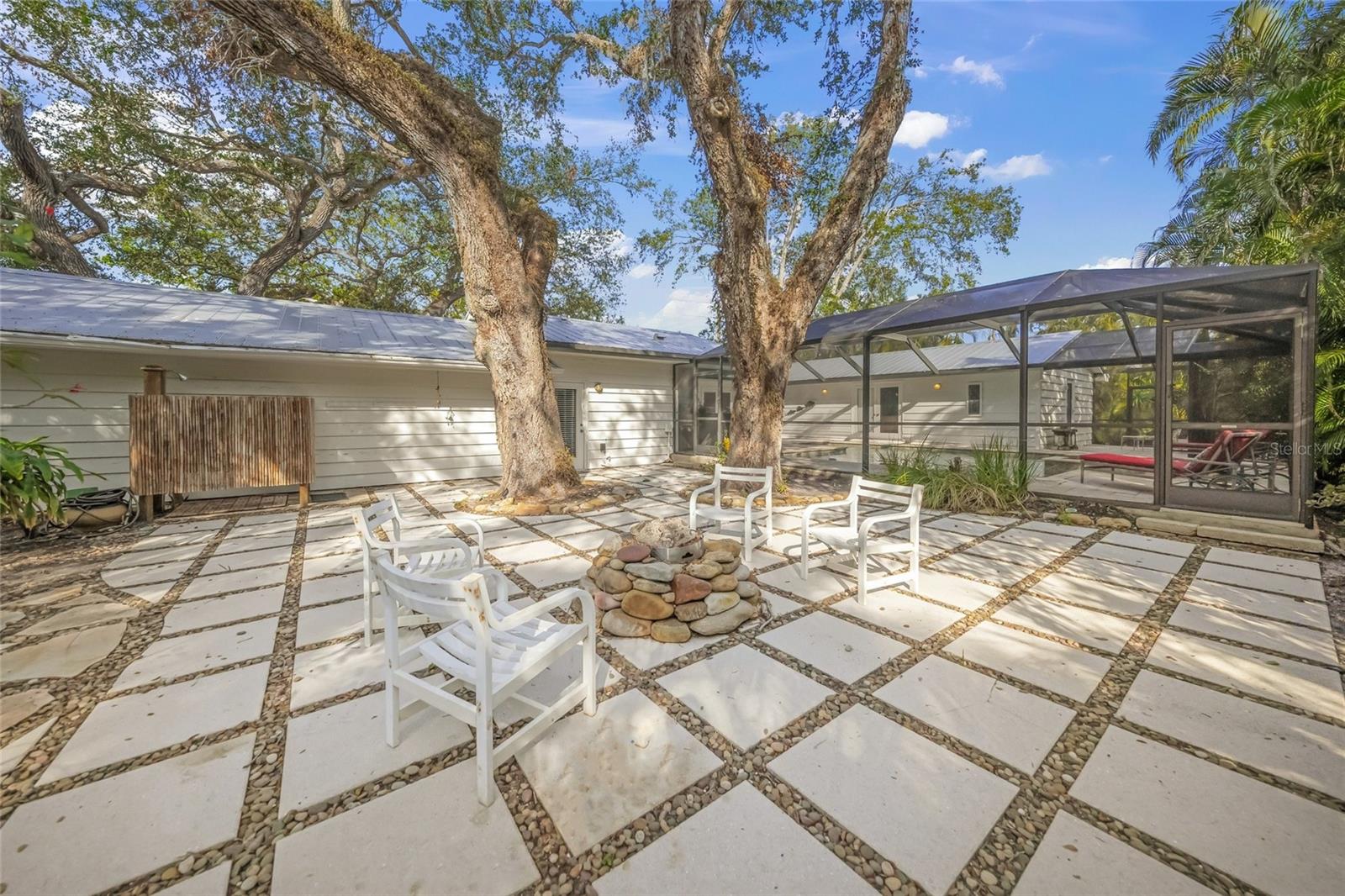 Image 38 of 65 For 3331 Old Oak Drive