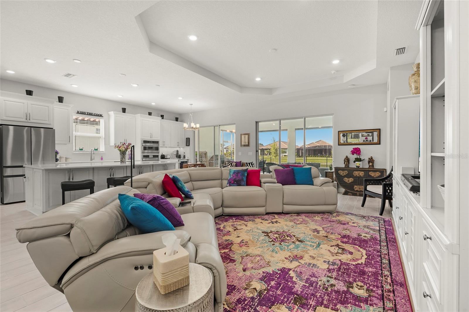 Image 4 of 25 For 6145 Grandview Hill Court