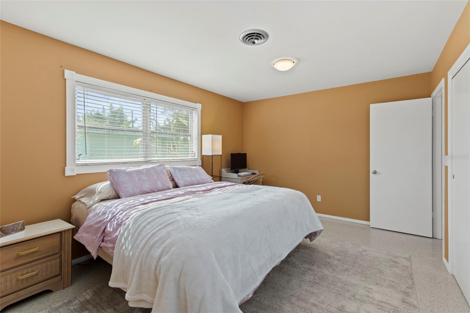 Image 11 of 27 For 20 Stratford Road