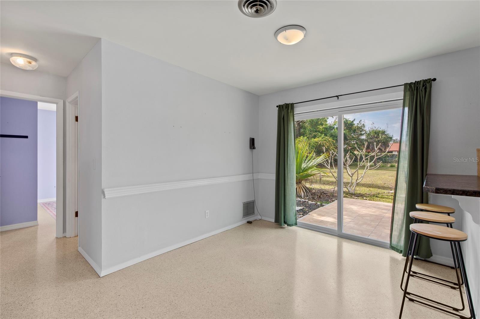 Image 13 of 27 For 20 Stratford Road