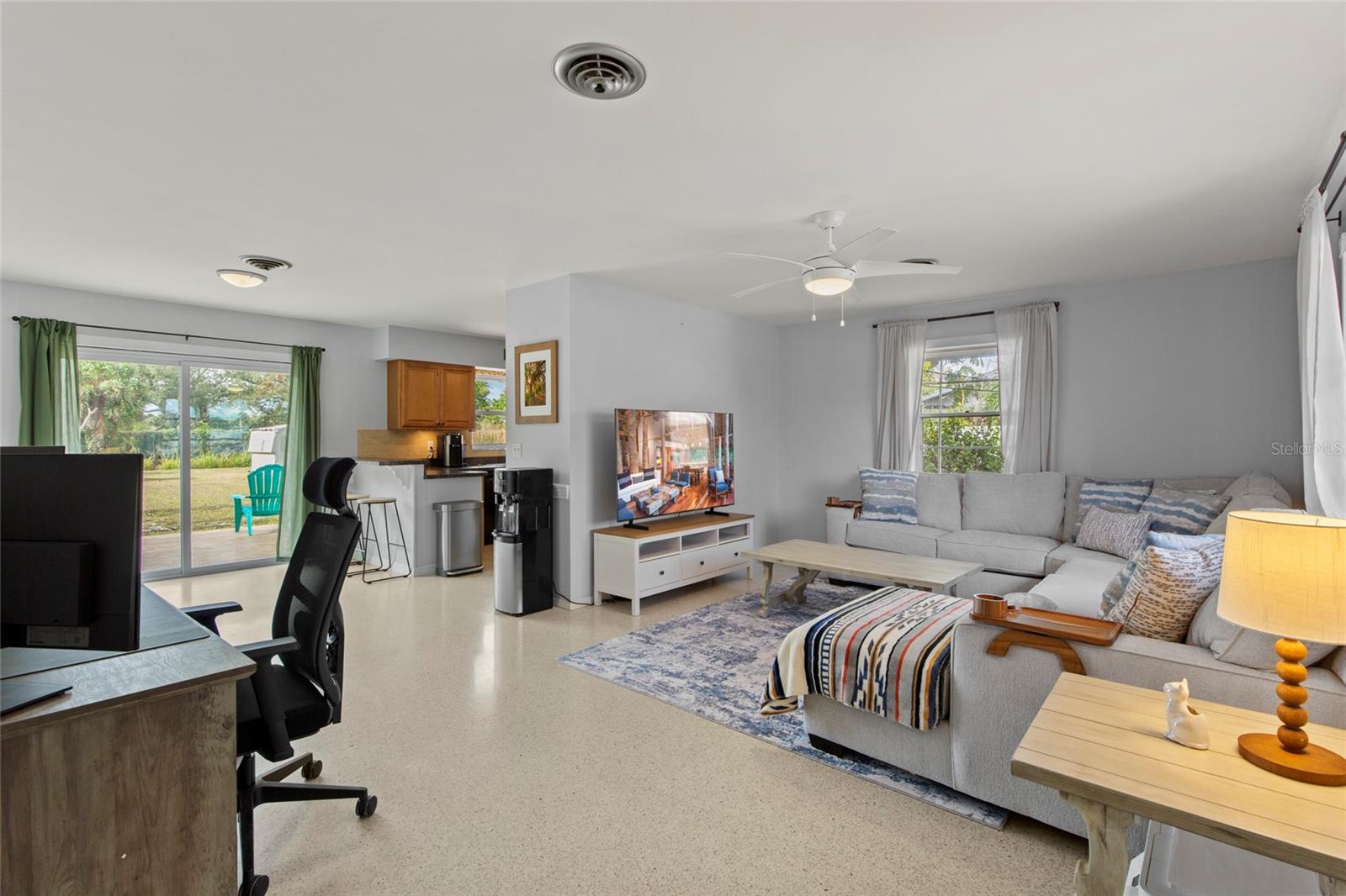 Image 3 of 27 For 20 Stratford Road