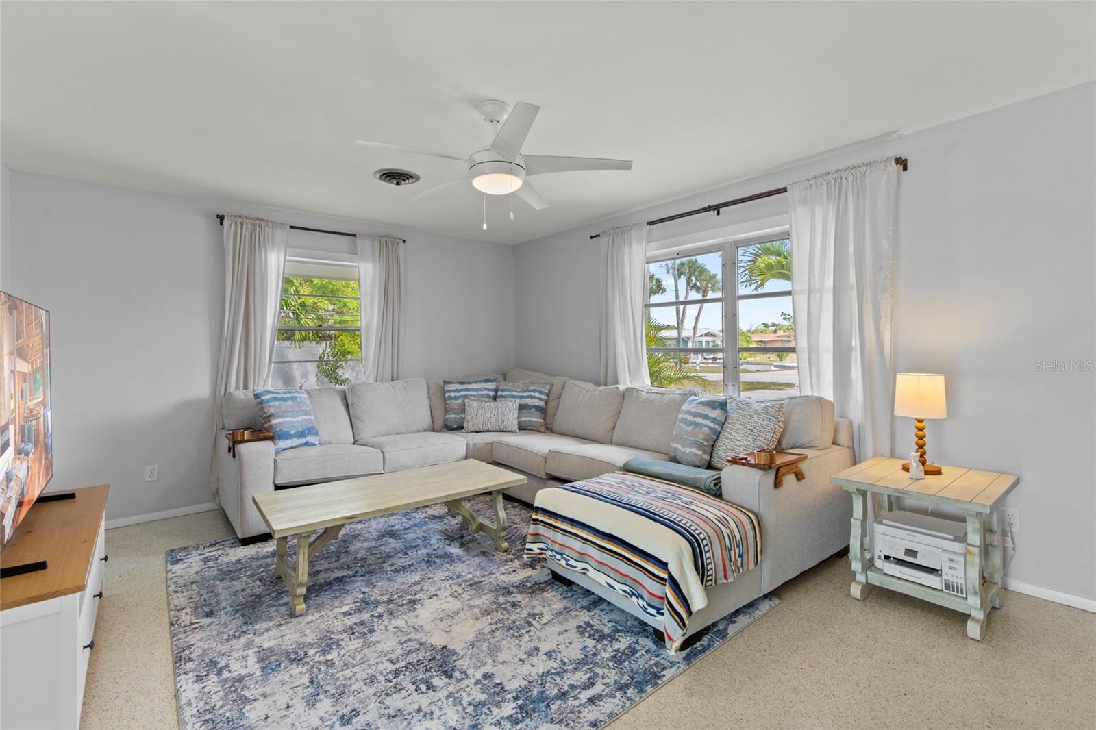 Image 4 of 27 For 20 Stratford Road