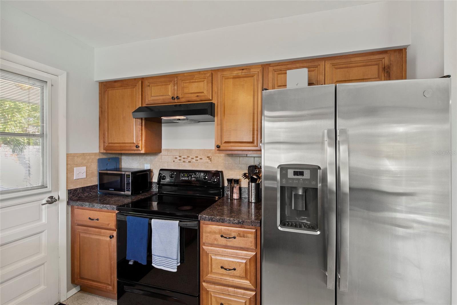 Image 7 of 27 For 20 Stratford Road