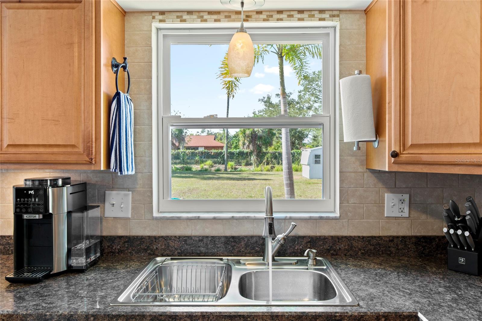 Image 9 of 27 For 20 Stratford Road