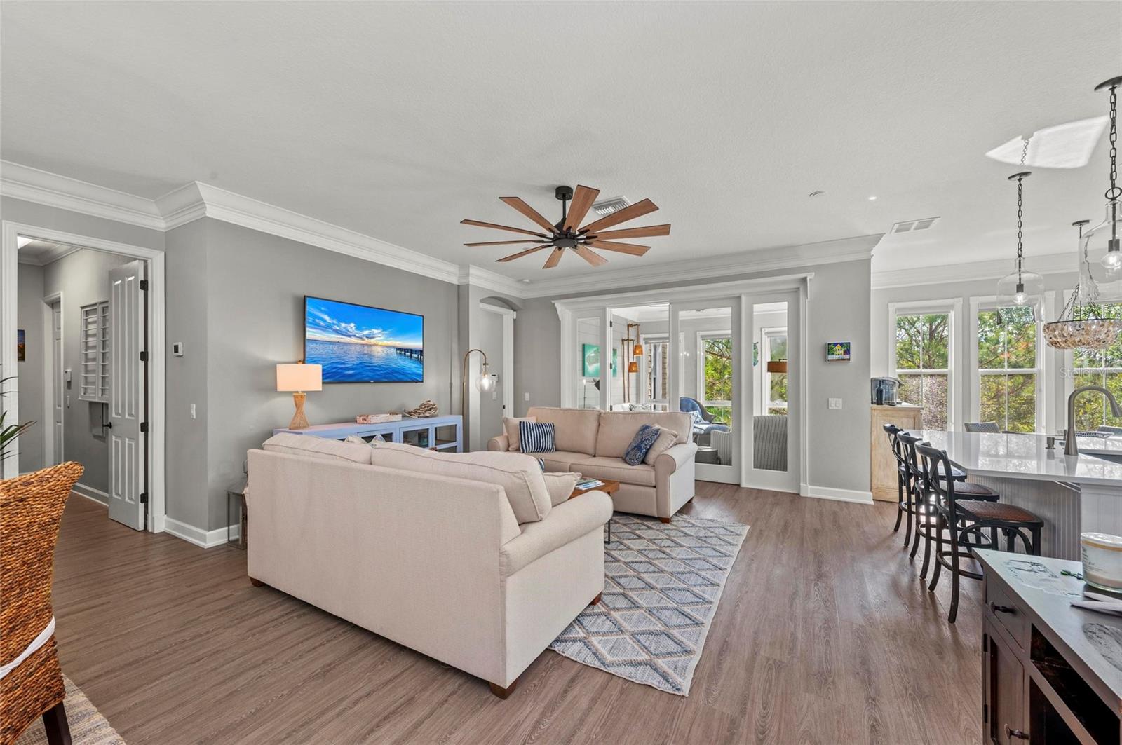 Image 10 of 99 For 275 Sapphire Lake Drive 101