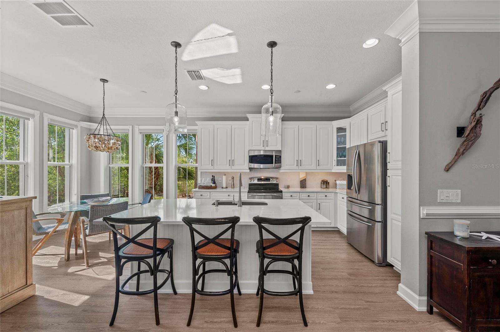 Image 15 of 99 For 275 Sapphire Lake Drive 101