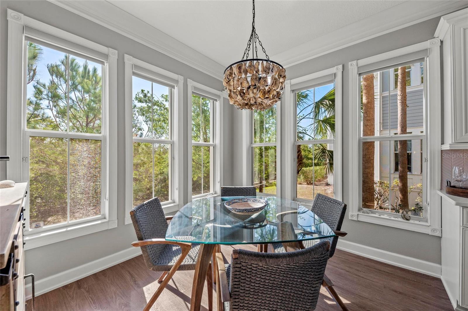 Image 19 of 99 For 275 Sapphire Lake Drive 101