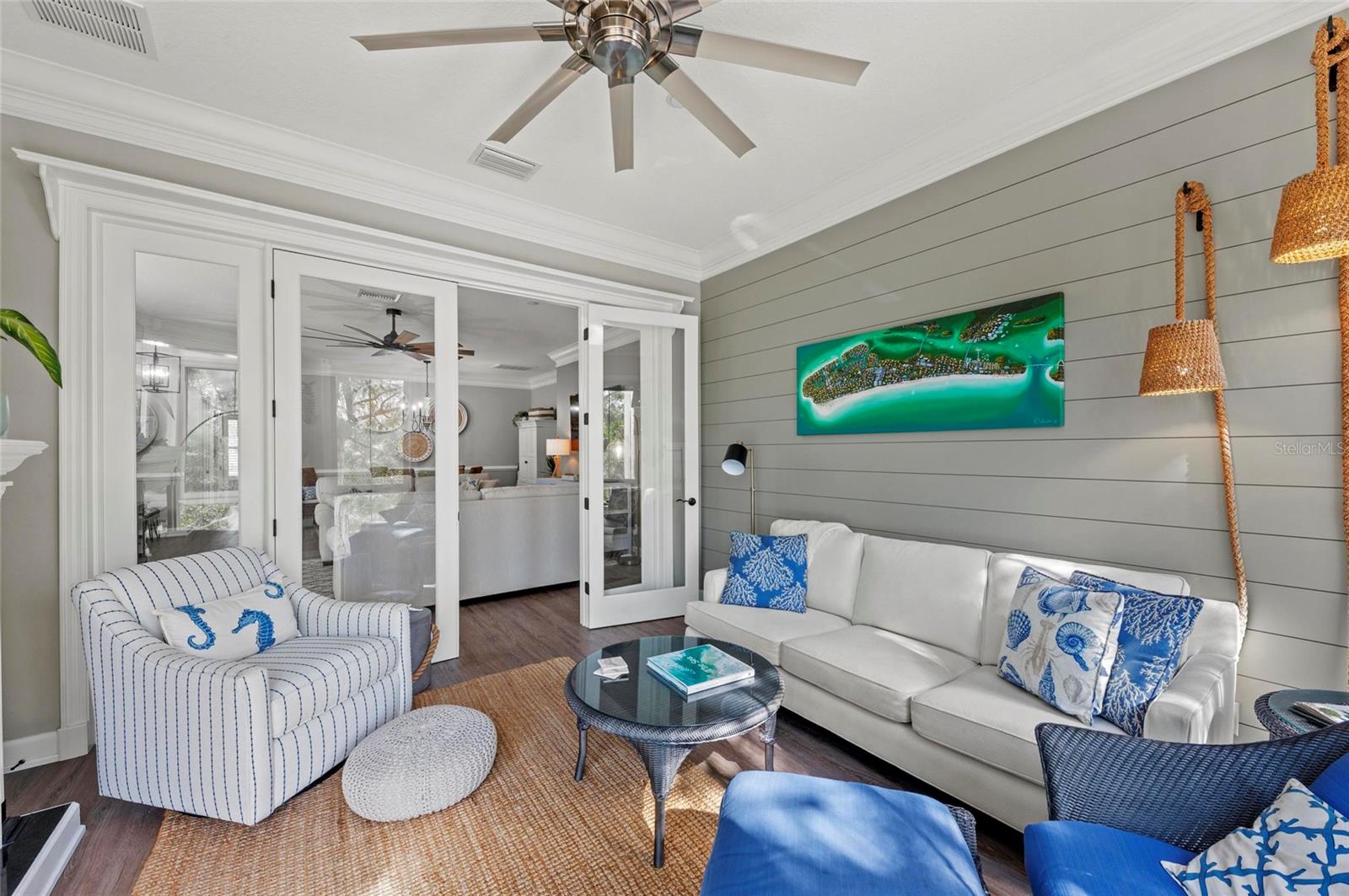 Image 24 of 99 For 275 Sapphire Lake Drive 101