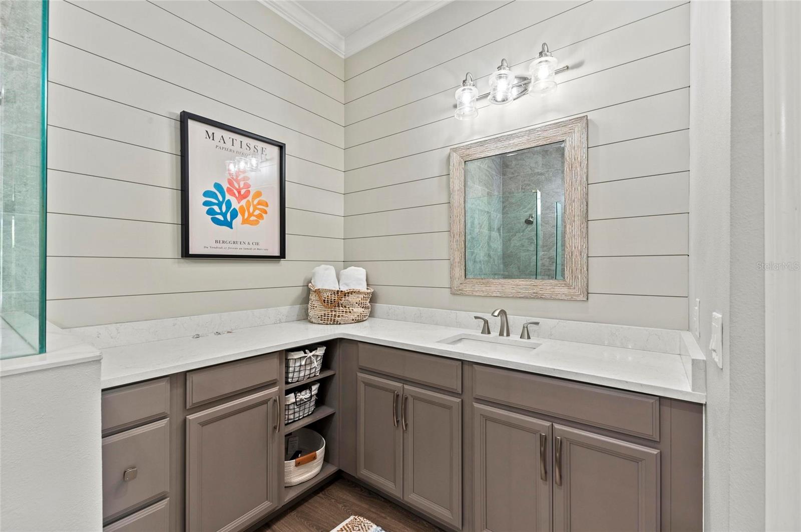 Image 30 of 99 For 275 Sapphire Lake Drive 101