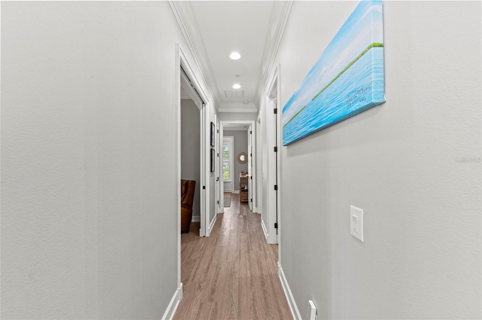 Image 34 of 99 For 275 Sapphire Lake Drive 101