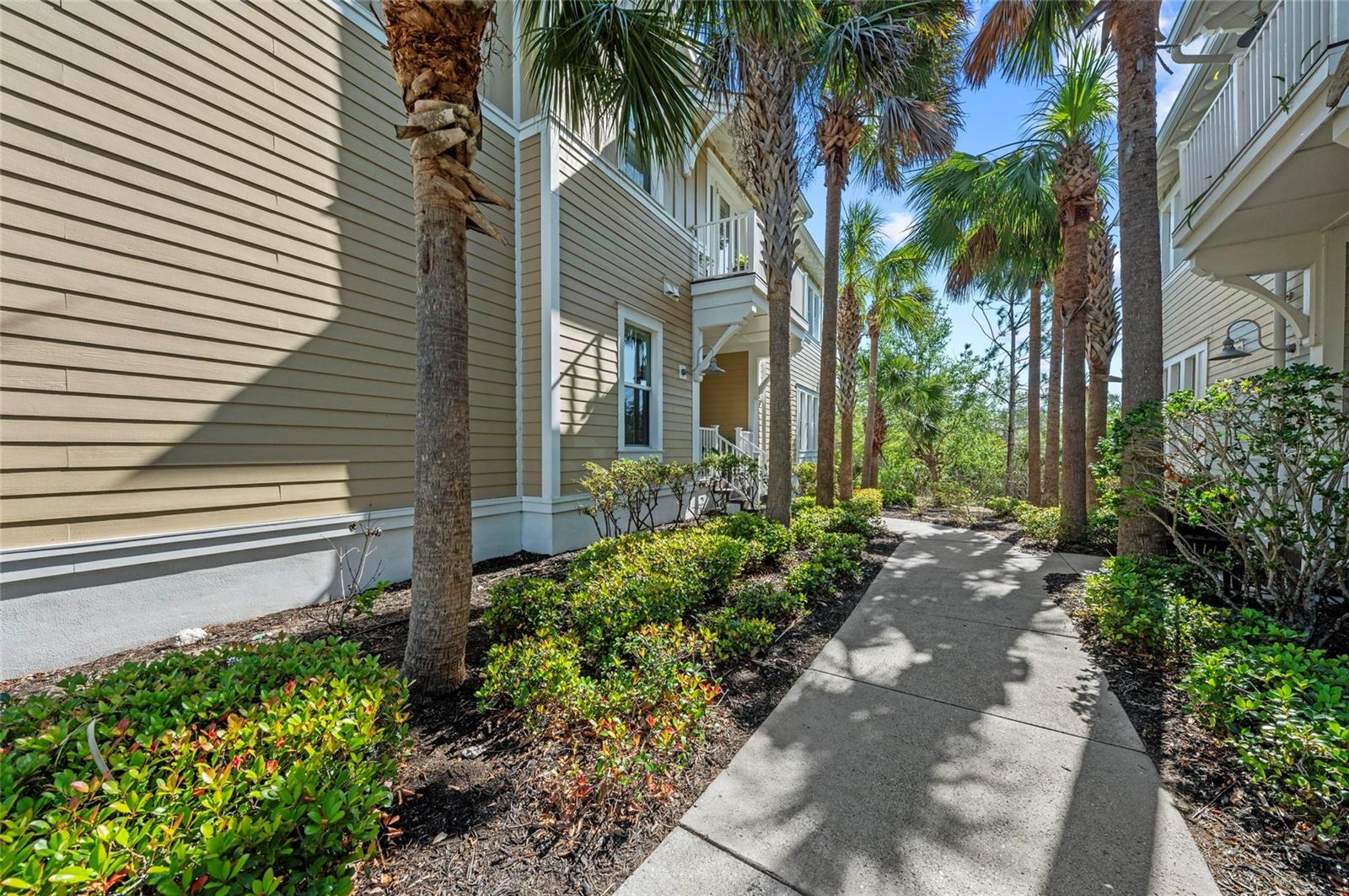 Image 4 of 99 For 275 Sapphire Lake Drive 101