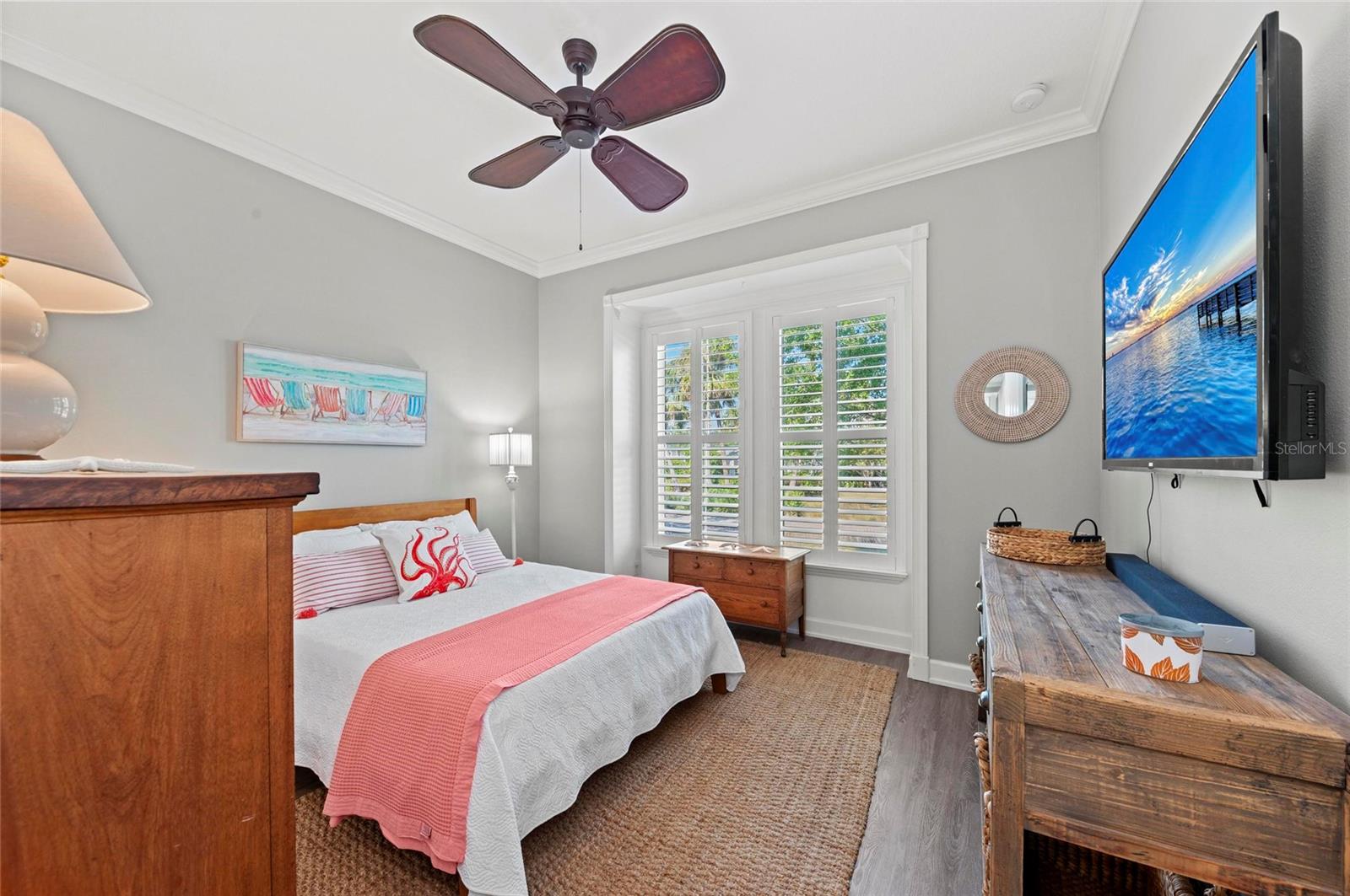 Image 40 of 99 For 275 Sapphire Lake Drive 101