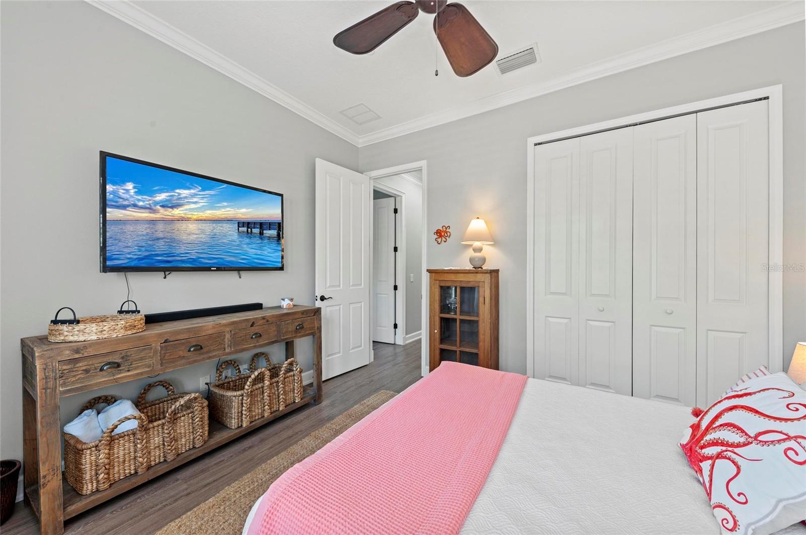 Image 42 of 99 For 275 Sapphire Lake Drive 101