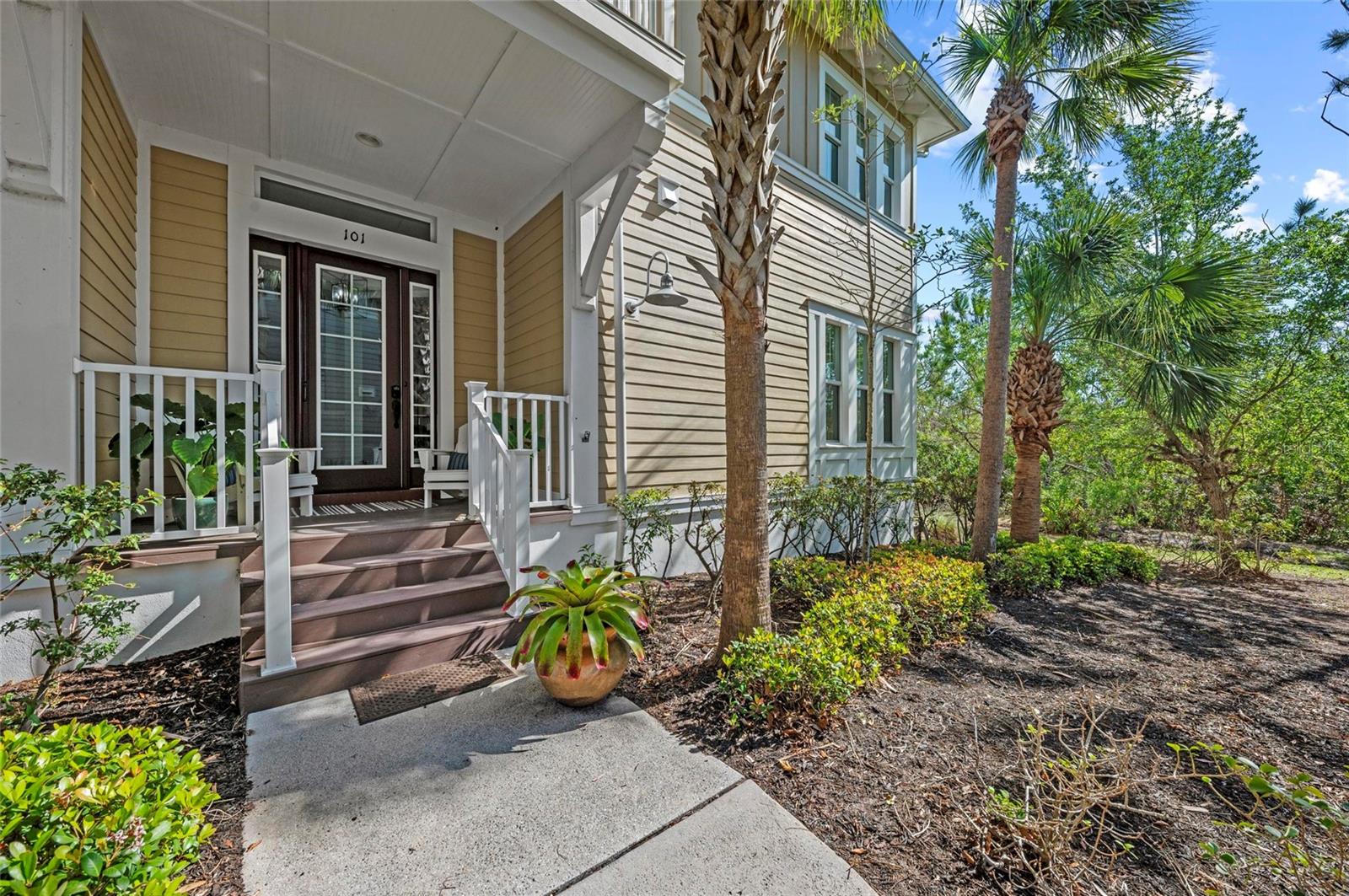 Image 5 of 99 For 275 Sapphire Lake Drive 101