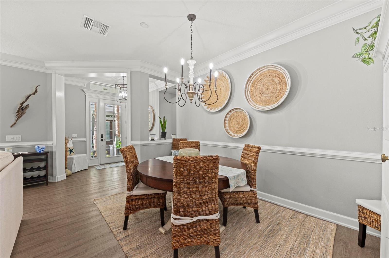 Image 8 of 99 For 275 Sapphire Lake Drive 101