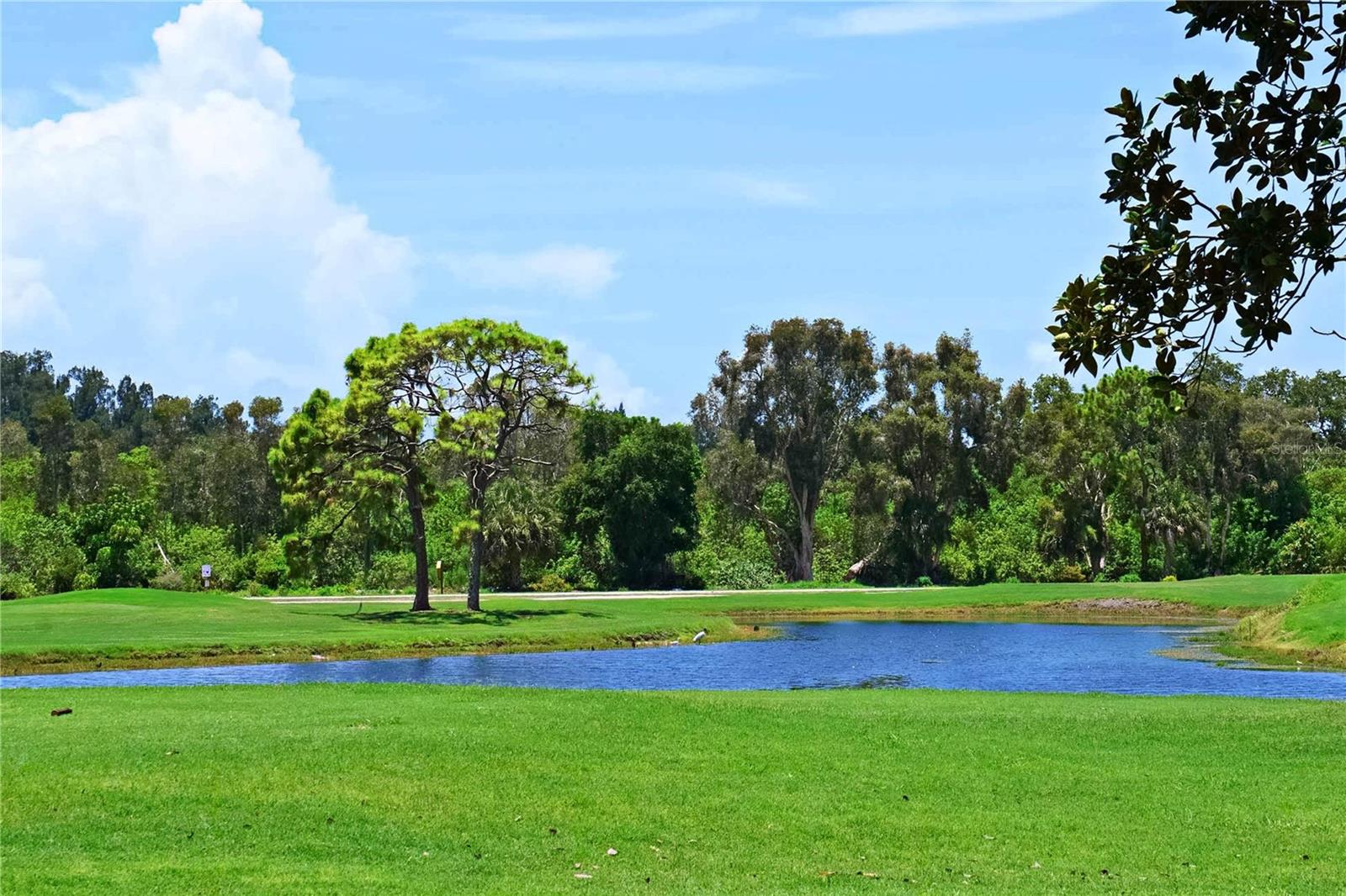 Image 25 of 30 For 2 Windward Place