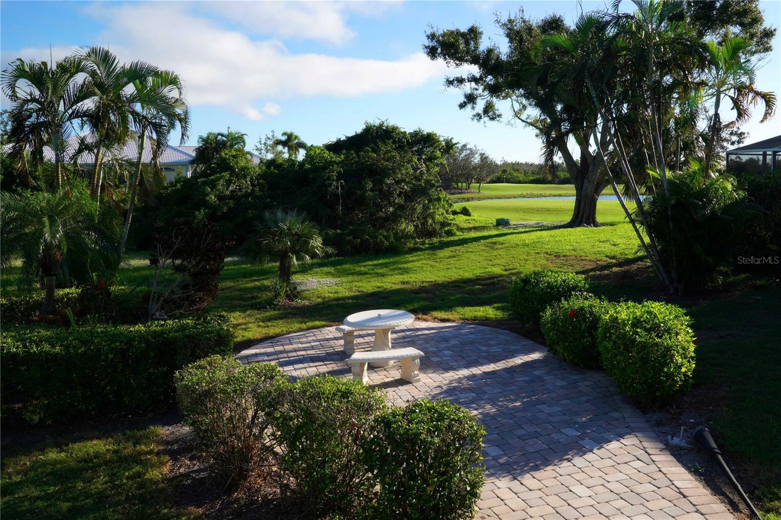 Image 9 of 30 For 2 Windward Place