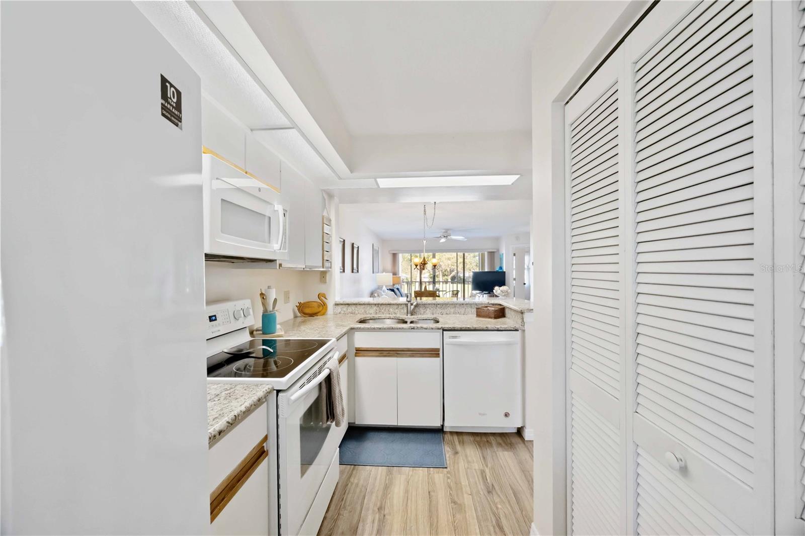 Image 15 of 65 For 433 Cerromar Lane 440