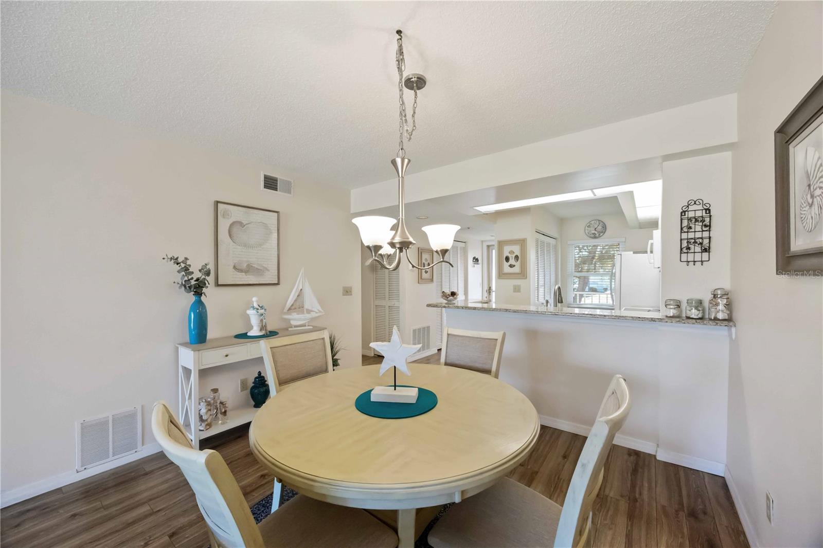 Image 21 of 65 For 433 Cerromar Lane 440