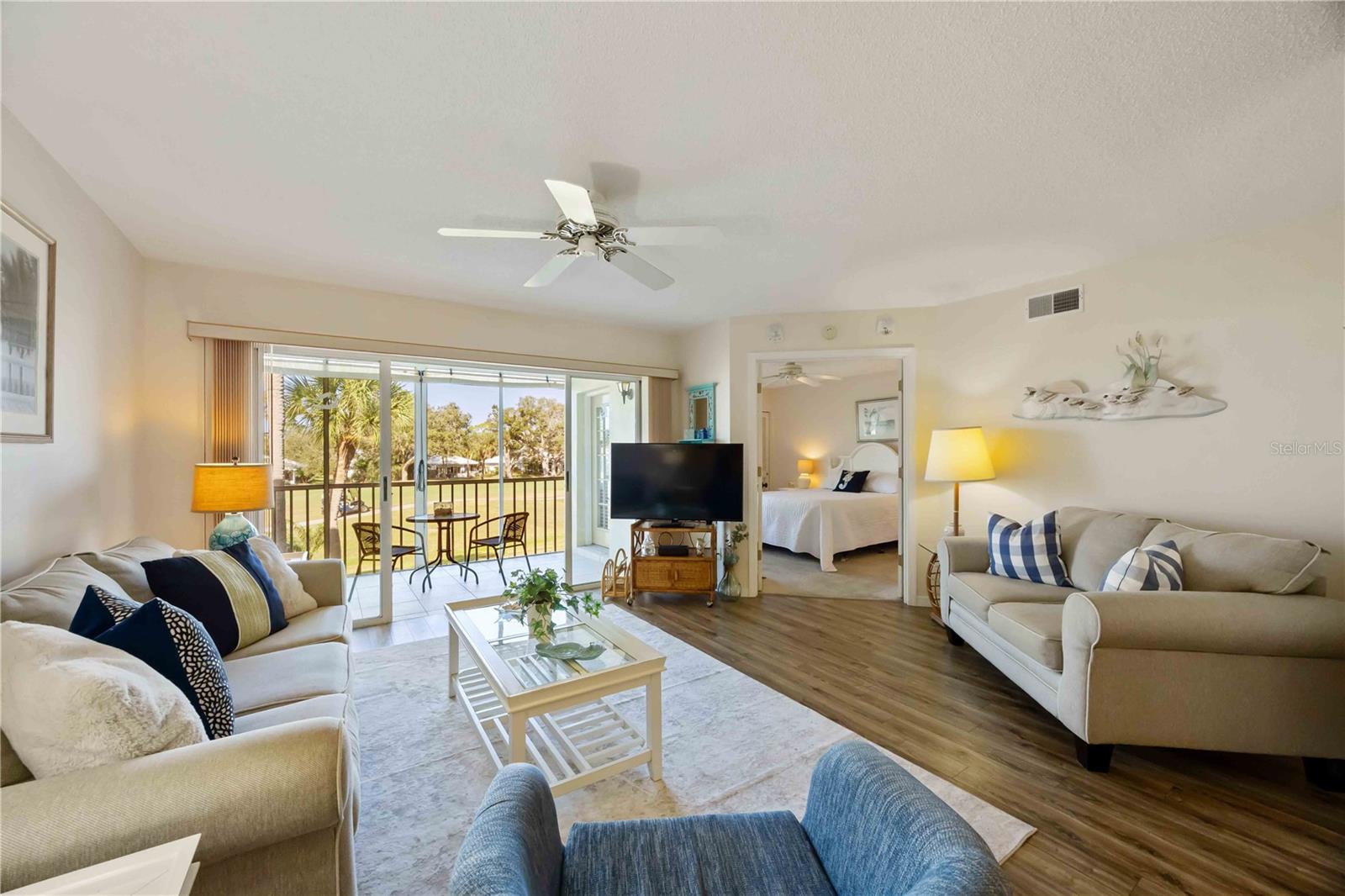 Image 6 of 65 For 433 Cerromar Lane 440