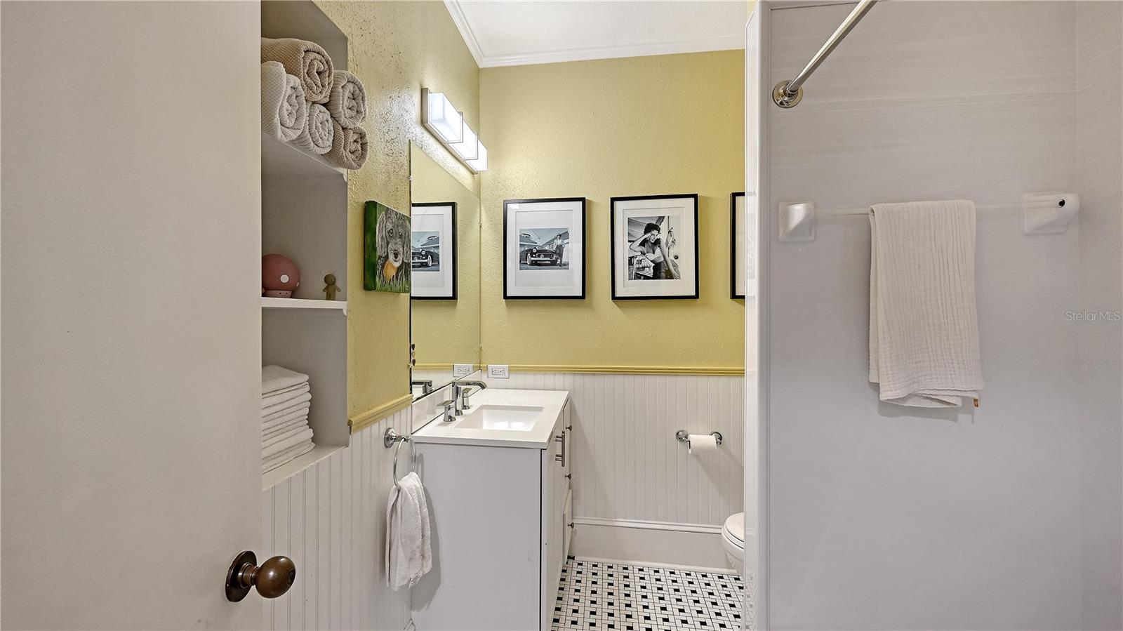 Image 19 of 35 For 3615 Flores Avenue