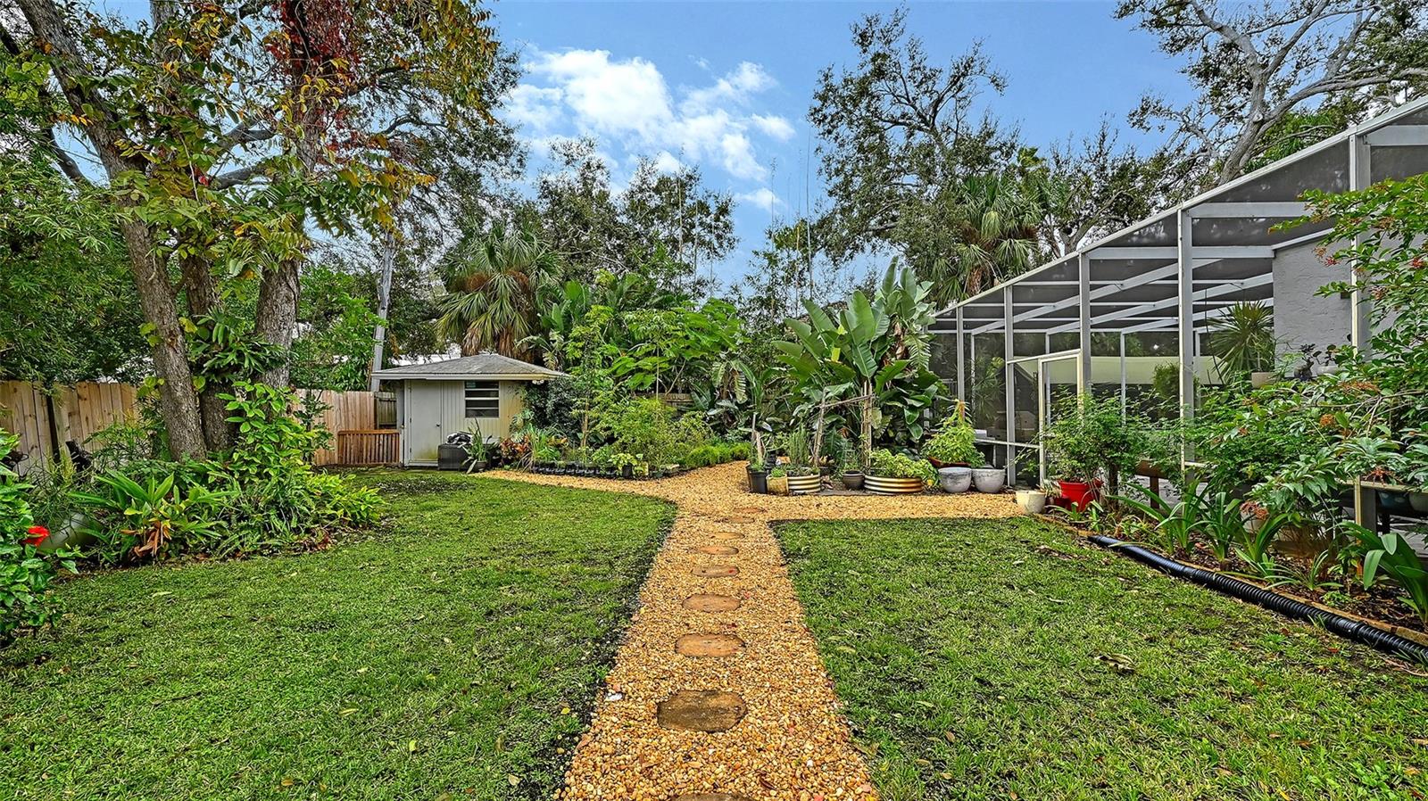 Image 28 of 35 For 3615 Flores Avenue