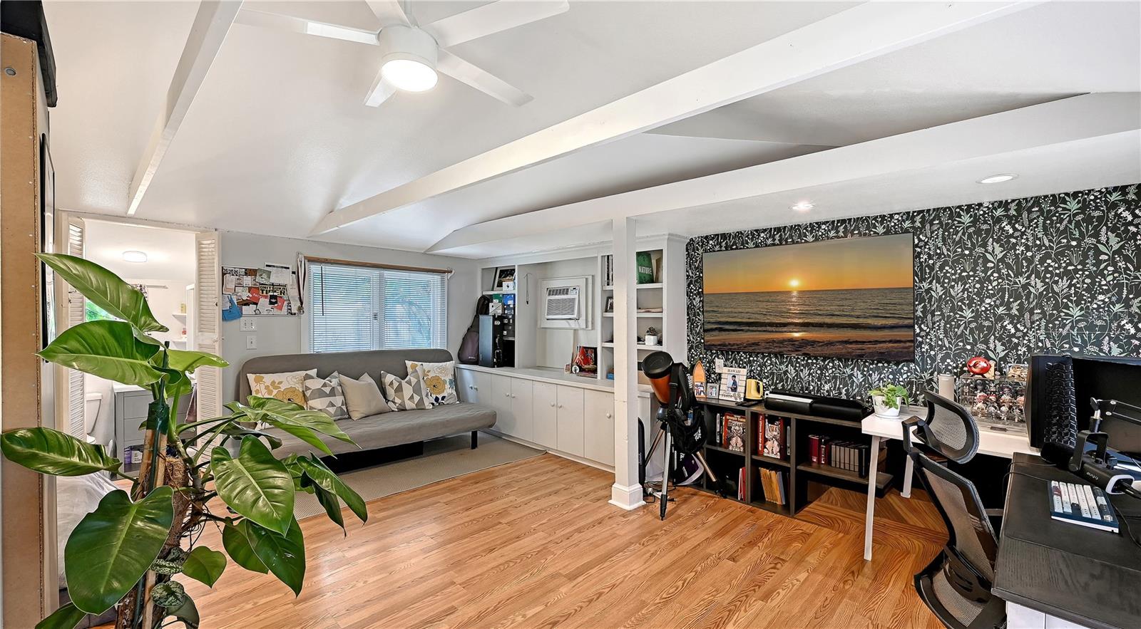 Image 30 of 35 For 3615 Flores Avenue