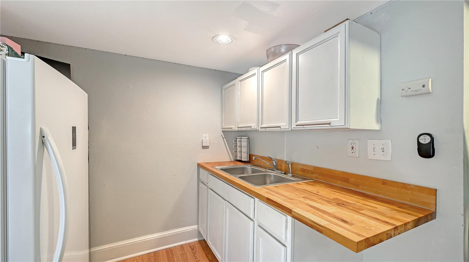 Image 32 of 35 For 3615 Flores Avenue